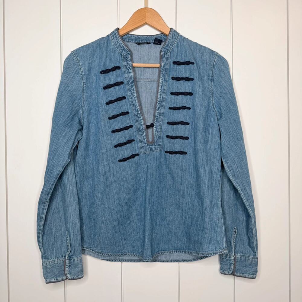 American Eagle Chambray Denim Frog Closure Top Blue M